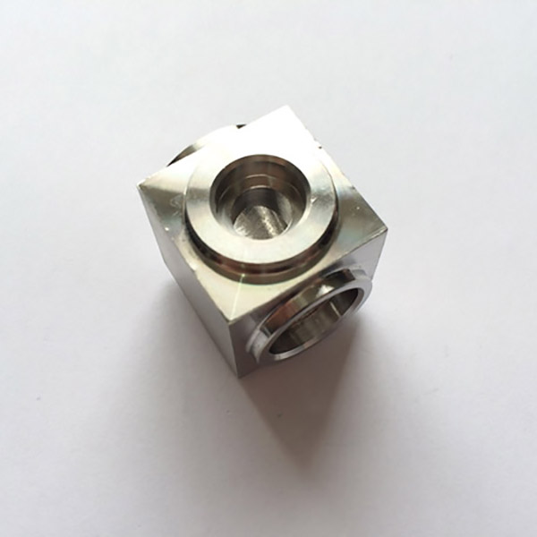 四通异径（承插焊）